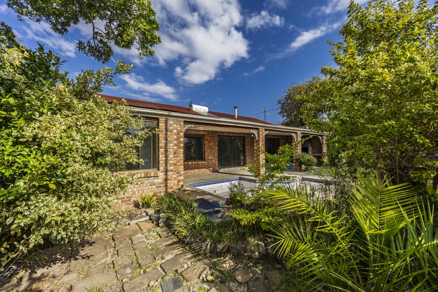 4 Bedroom Property for Sale in Nahoon Valley Park Eastern Cape